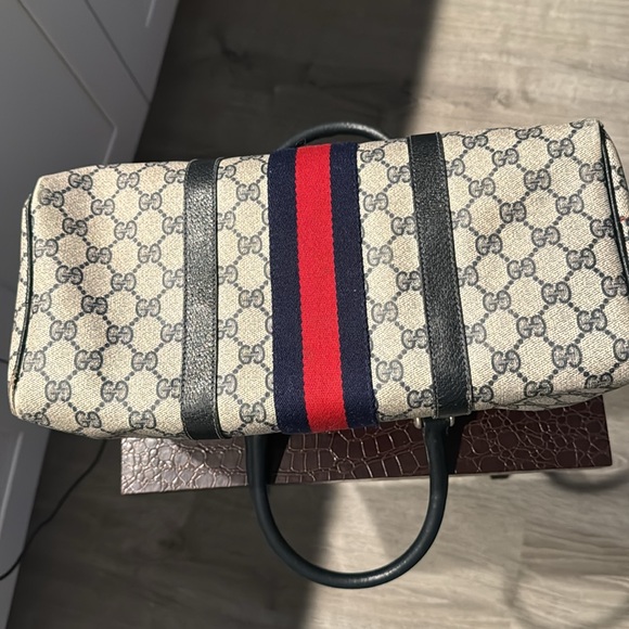 Back from the spa and all pretty! ‼️‼️. GUCCI BOSTON BAG. - Picture 13 of 16